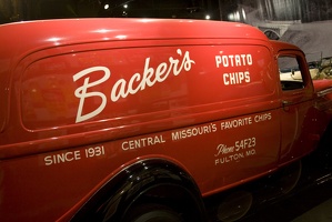 313-8709 Auto World Museum - Backer's Potato Chips